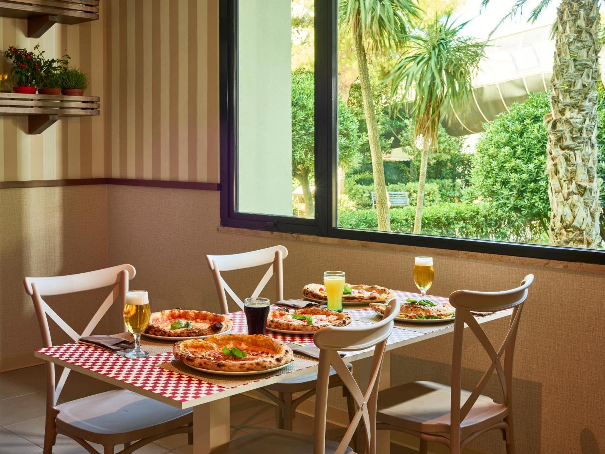 Montesilvano Marina Serena Majestic Residence מראה חיצוני תמונה