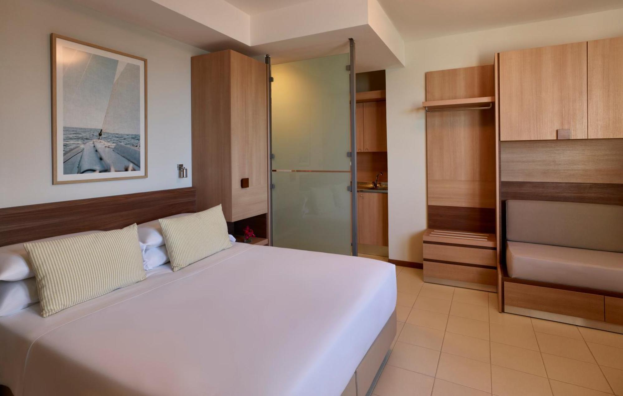Montesilvano Marina Serena Majestic Residence חדר תמונה